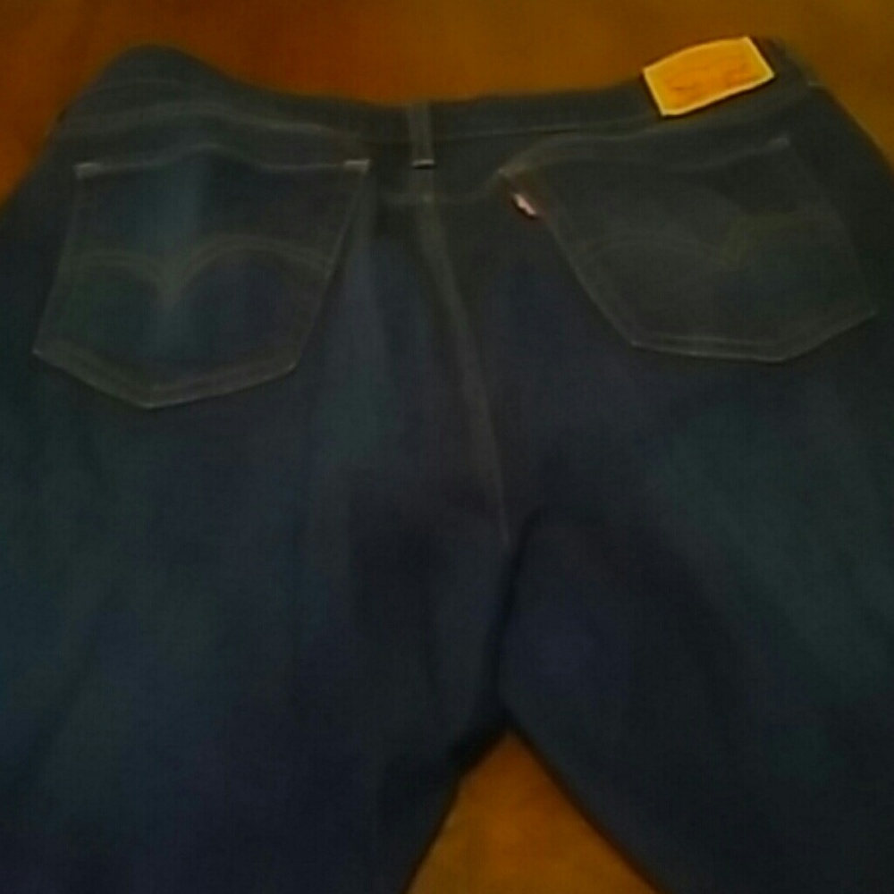 Levis